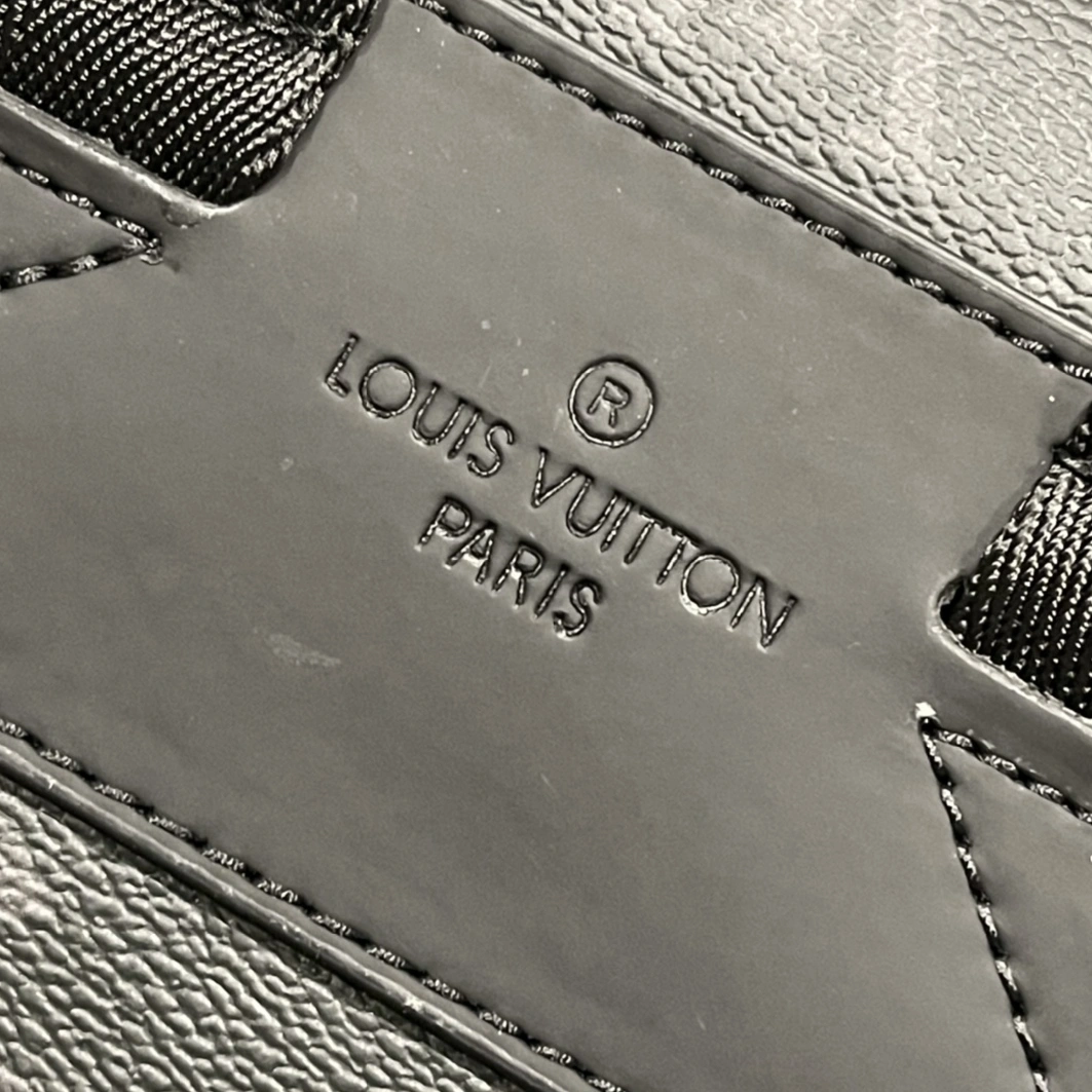 Classic 140 Louis Vuitton AAA Quality Backpacks For Unisex - Image 6