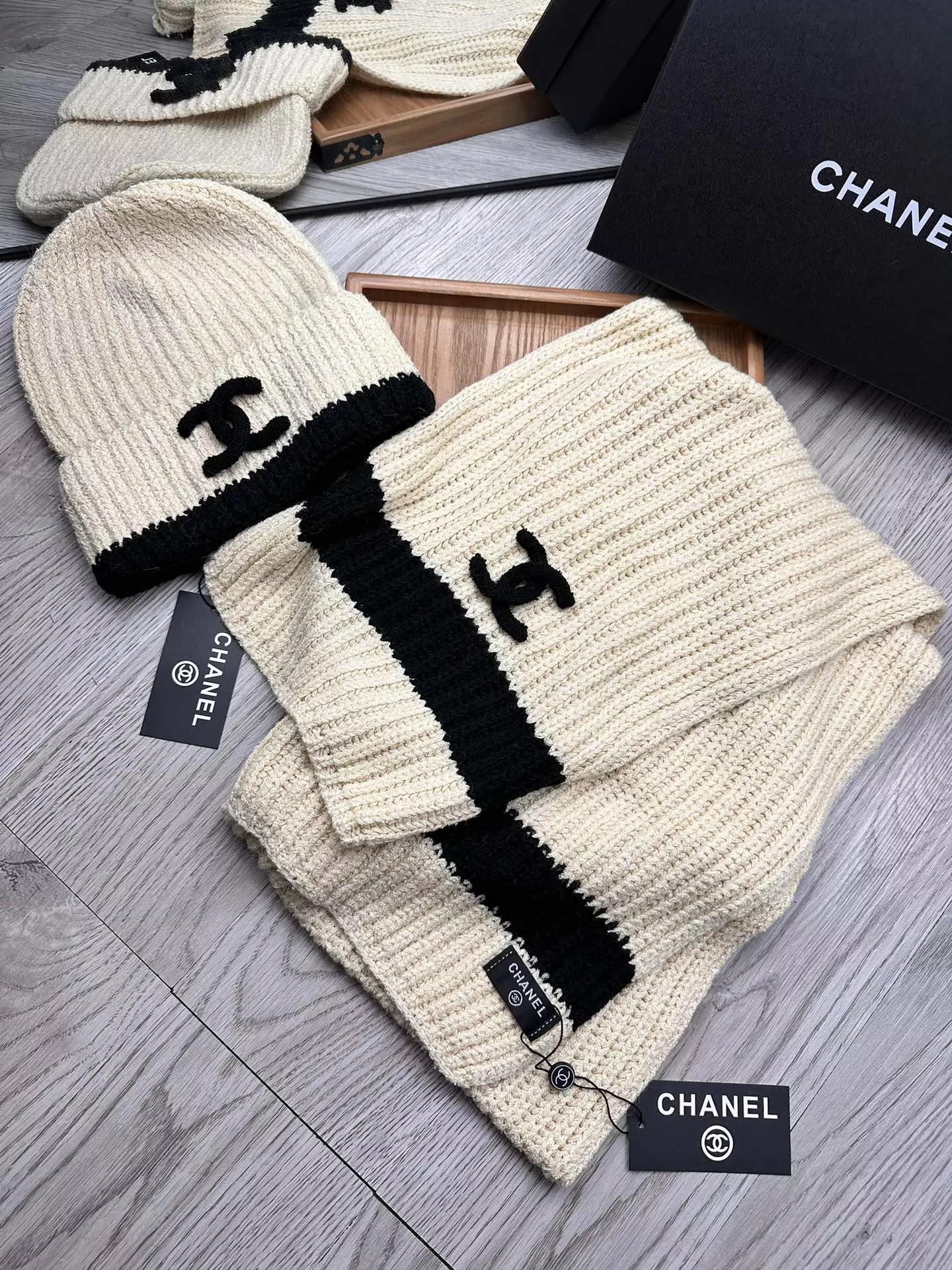 Classic 9795 Chanel Hat and Scarf Set - Image 4