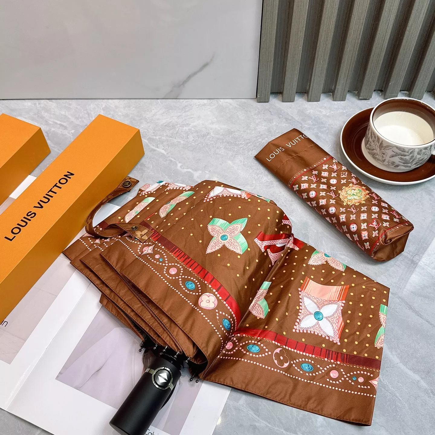 Classic 9808 Louis Vuitton Umbrellas - Image 3