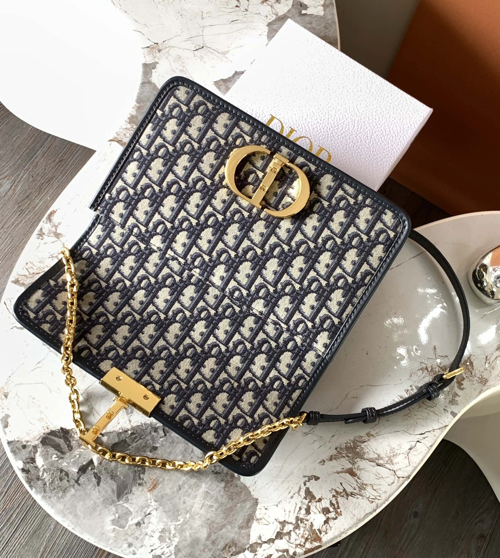 Comfortable 176 Christian Dior AAA Quality Messenger Bags For Women - Image 7