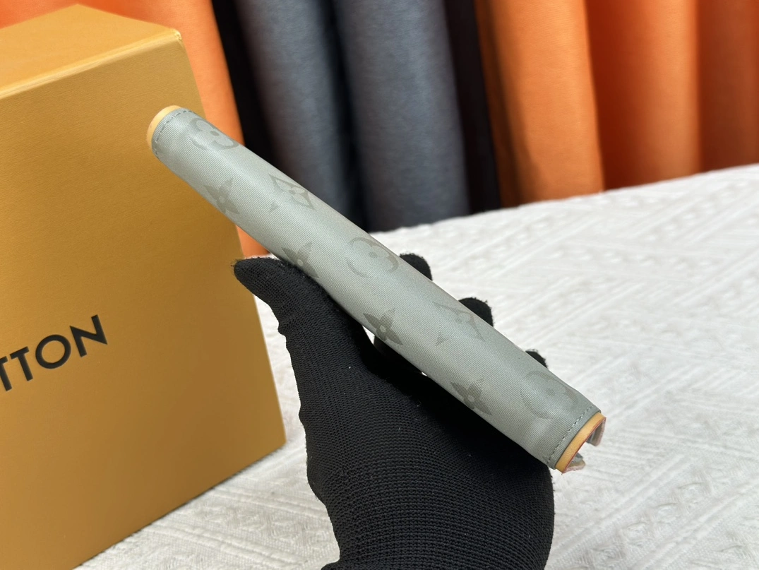 Comfortable 2767 Louis Vuitton LV Card Case - Image 3