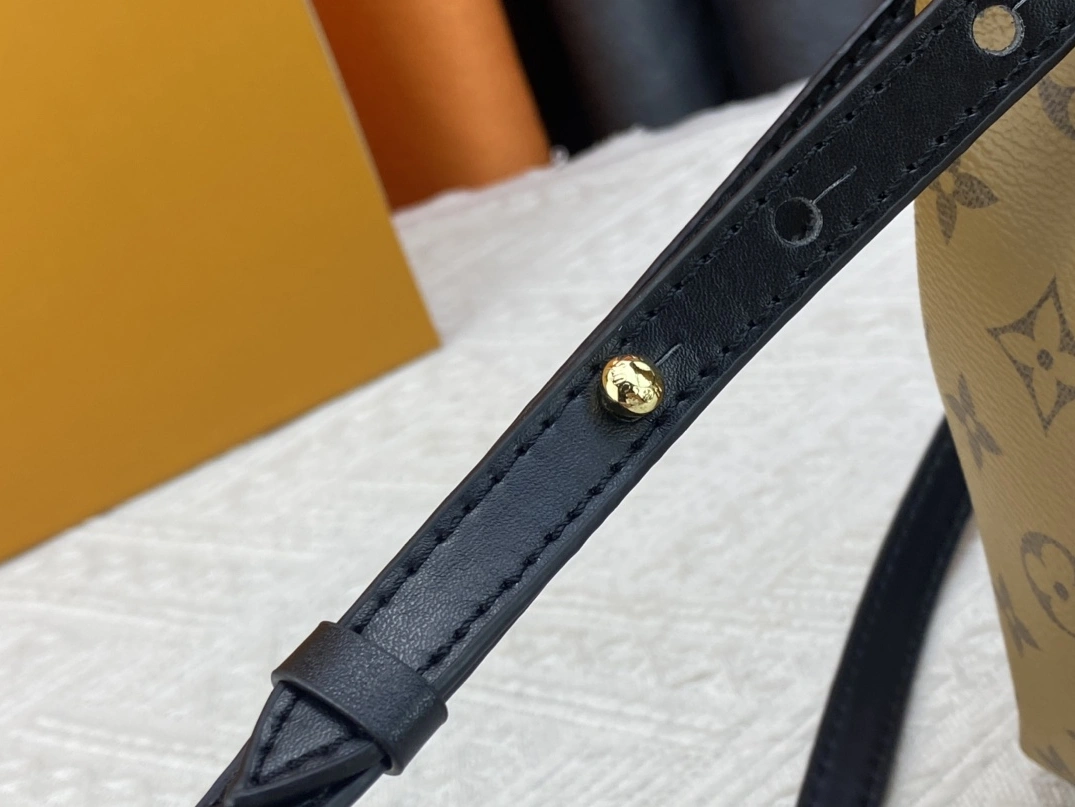 Comfortable 3015 Louis Vuitton AAA Quality Handbags For Women - Image 6