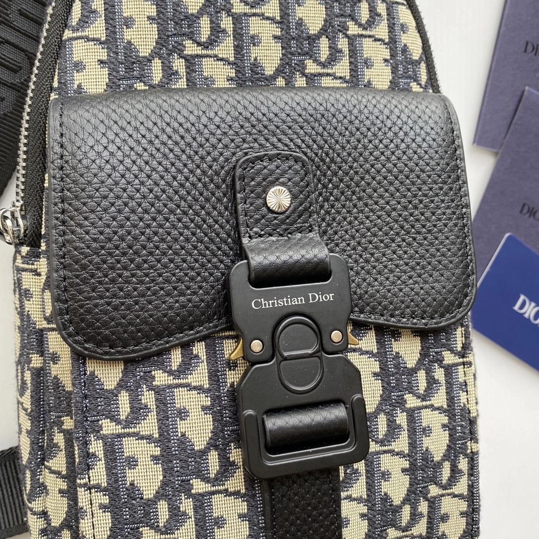 Comfortable 3400 Christian Dior AAA Man Messenger Bags - Image 5