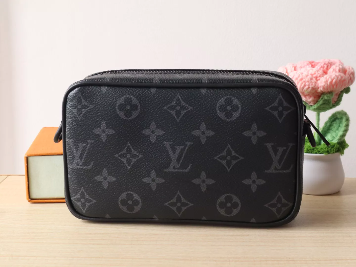 Comfortable 3903 Louis Vuitton AAA Quality Messenger Bags For Unisex - Image 3
