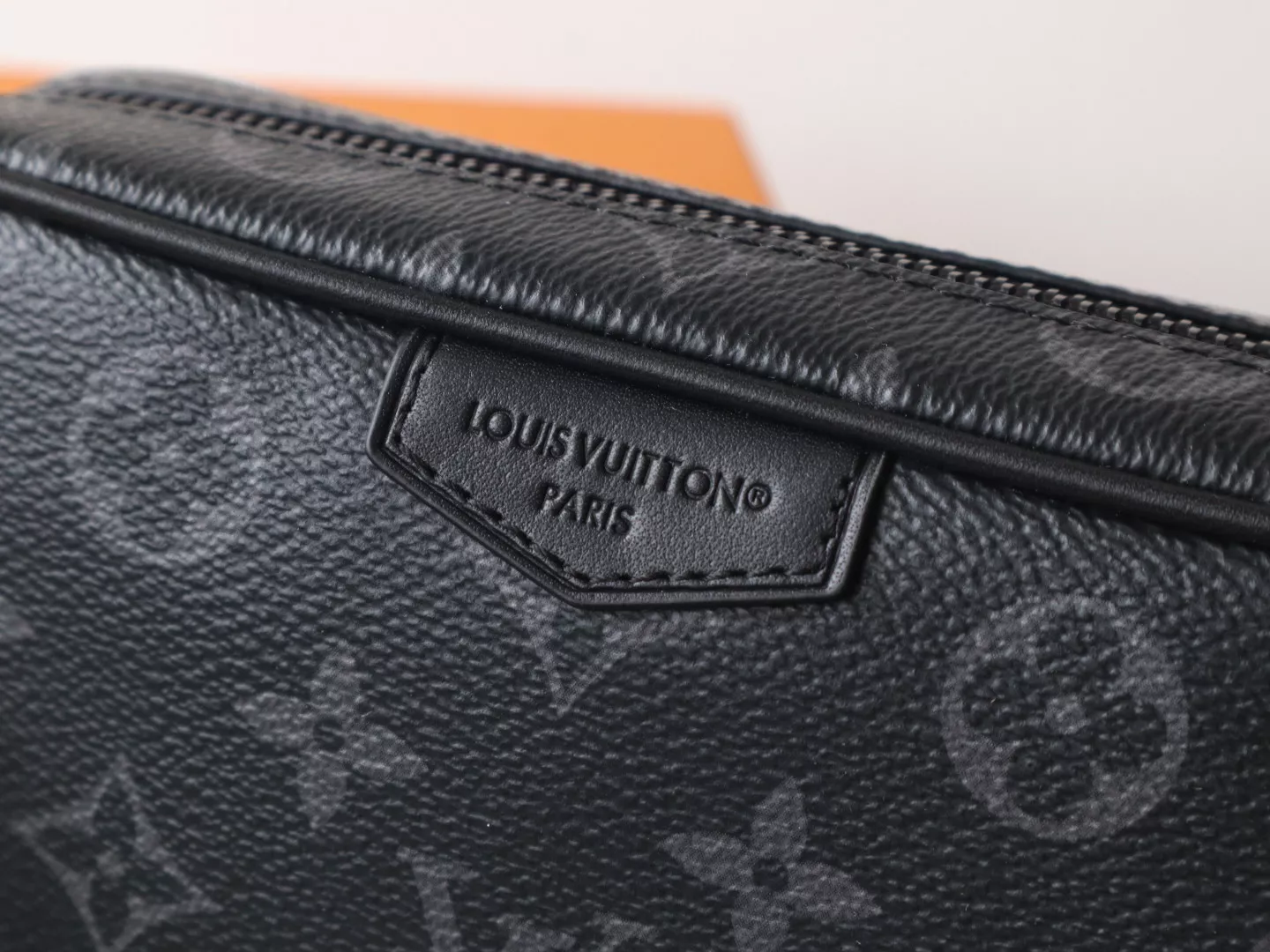 Comfortable 3903 Louis Vuitton AAA Quality Messenger Bags For Unisex - Image 6