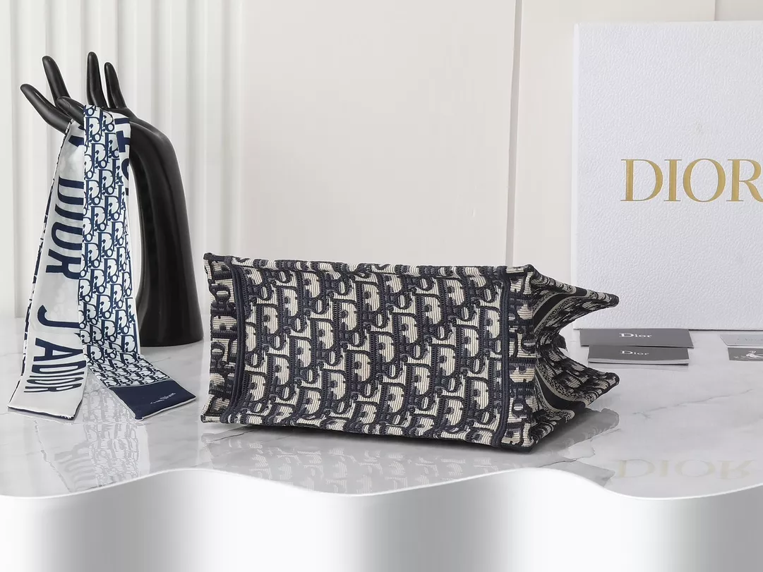 Comfortable 6554 Christian Dior AAA Quality Tote-Handbags For Women - Image 7