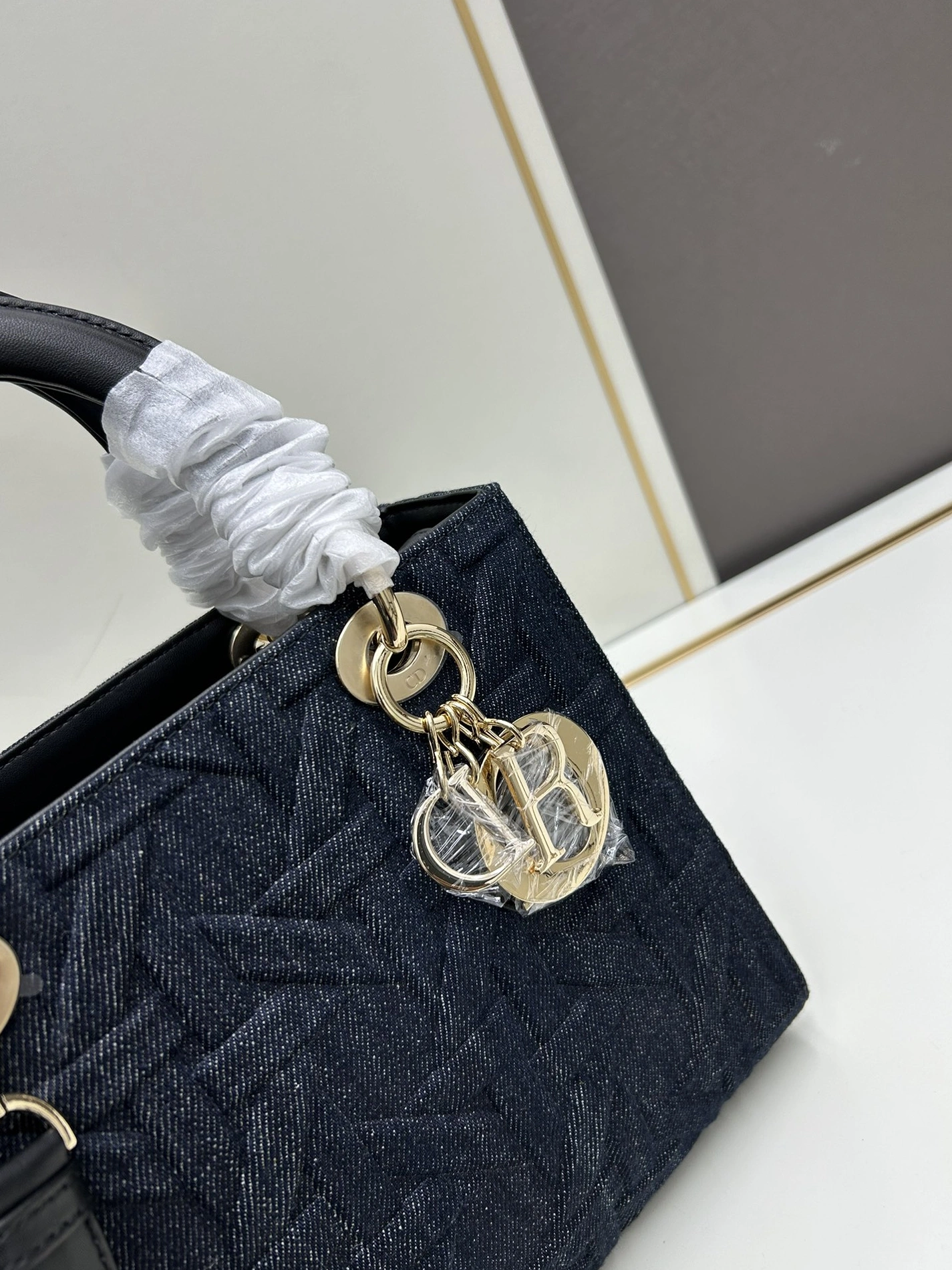 Comfortable 7521 Christian Dior AAA Quality Handbags For Women - Image 4