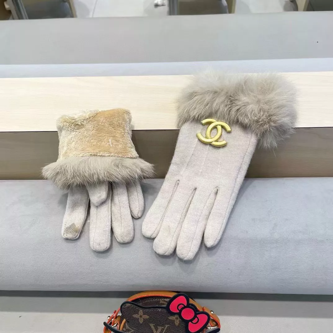 Compact 1663 Chanel Gloves For Women - Image 3