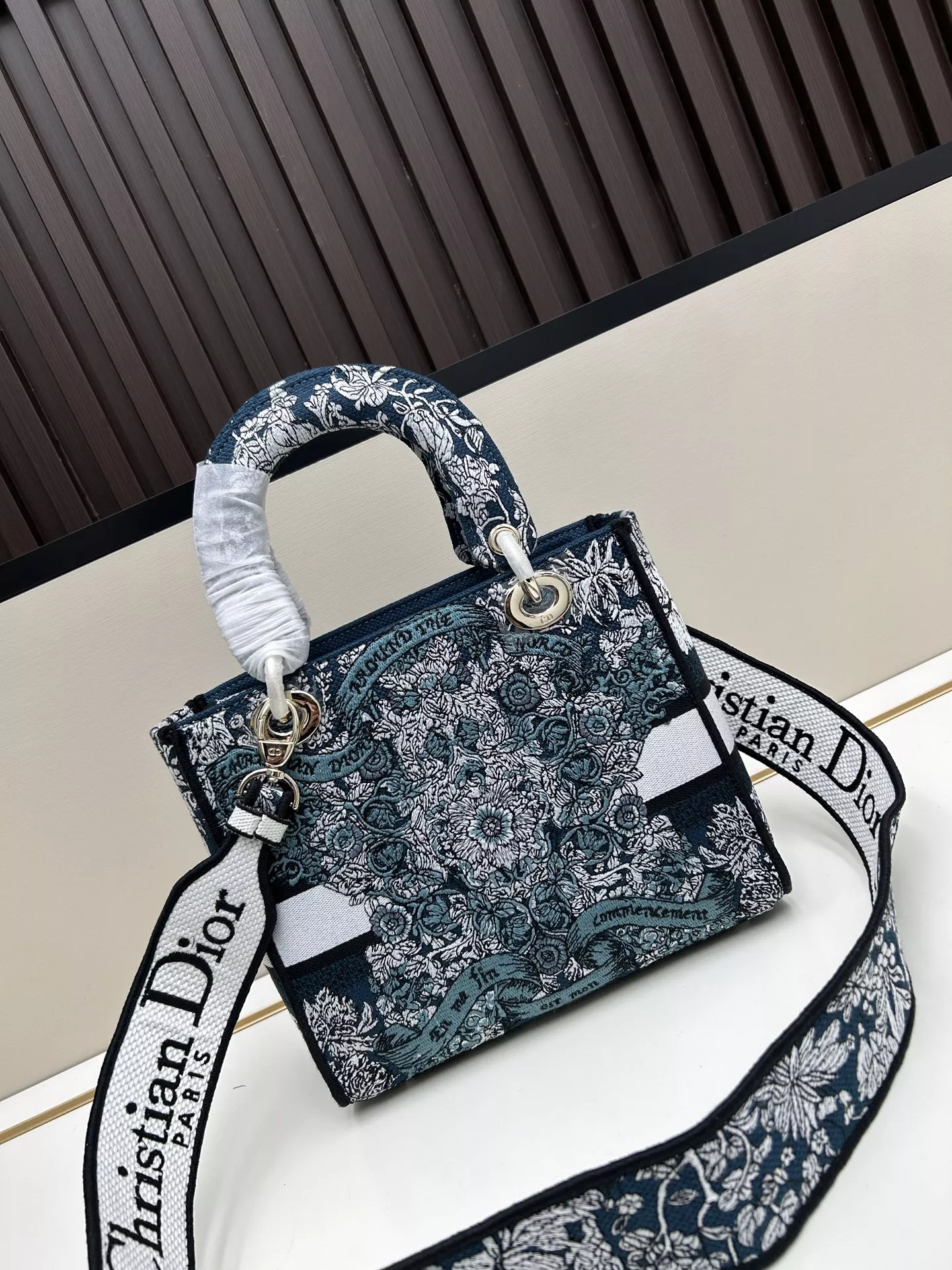 Cozy 2703 Christian Dior AAA Quality Handbags For Women - Image 3