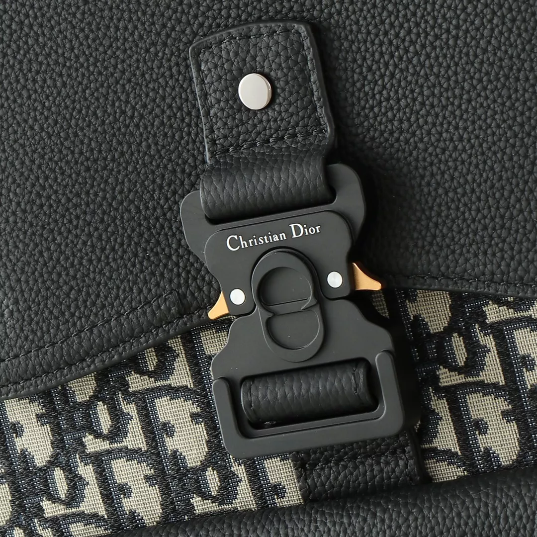 Cozy 5563 Christian Dior AAA Man Backpacks - Image 5