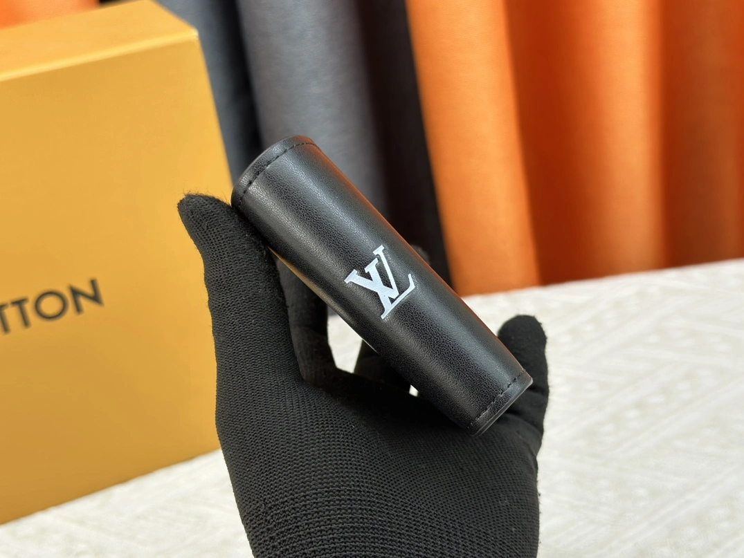 Cozy 6175 Louis Vuitton LV Wallets For Unisex - Image 4