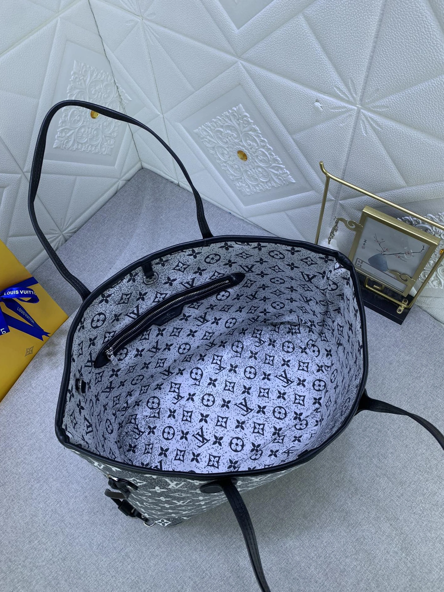 Cozy 9447 Louis Vuitton AAA Quality Shoulder Bags For Women - Image 7