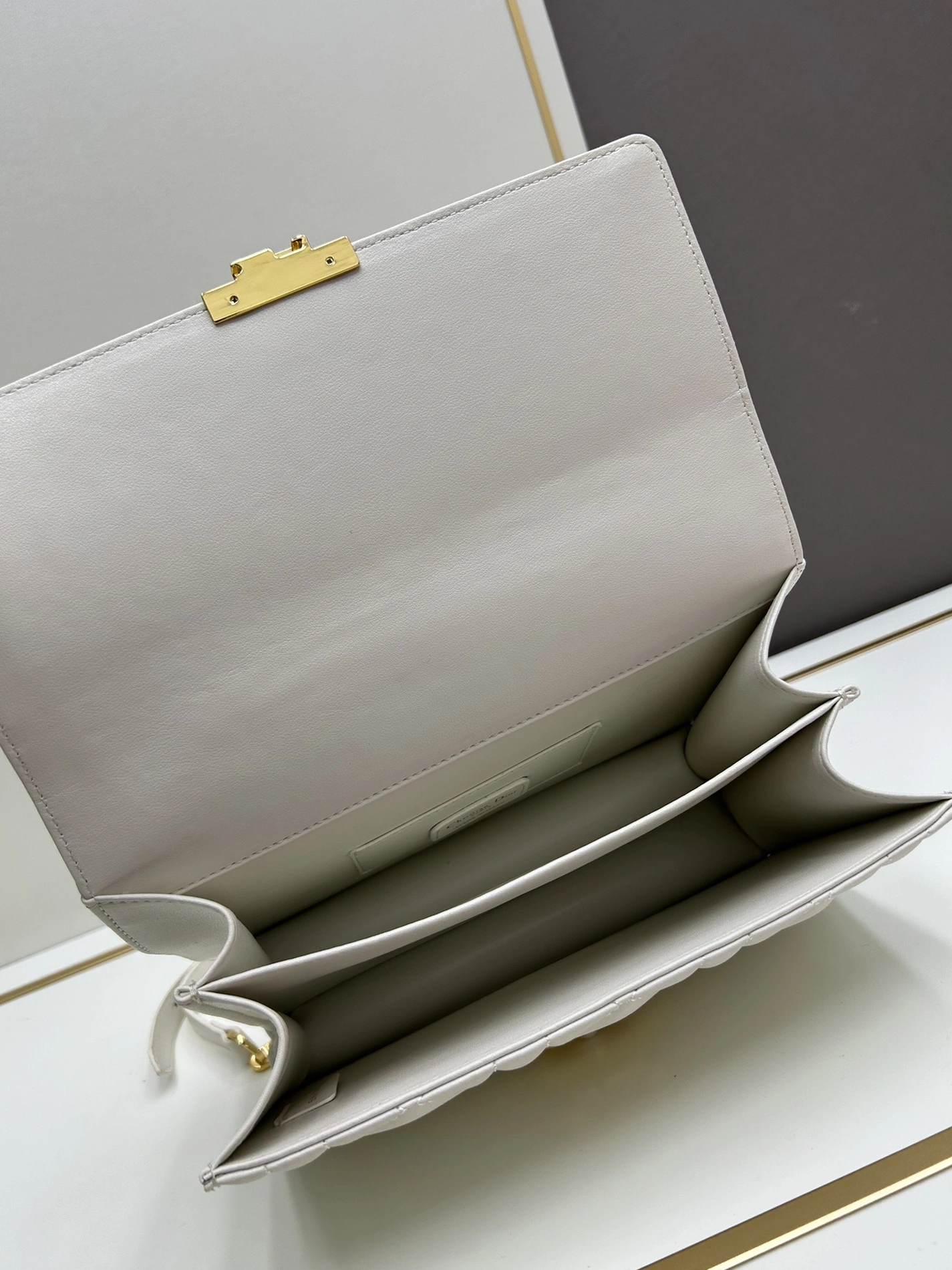 DailyWear 1389 Christian Dior AAA Quality Messenger Bags For Women - Image 8