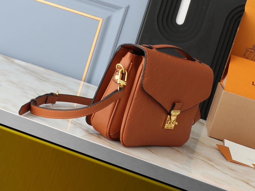 DailyWear 2616 Louis Vuitton AAA Quality Messenger Bags For Women - Image 4