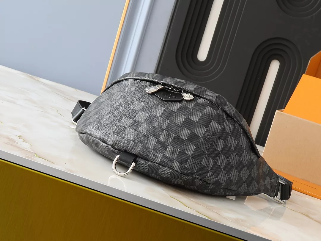 DailyWear 8455 Louis Vuitton LV AAA Quality Belt Bags For Unisex - Image 4
