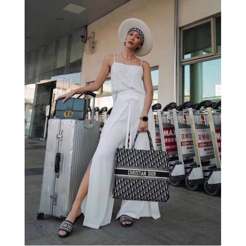 CHRISTIAN Dior Book Tote Blue Dior Oblique Embroidery - Image 3