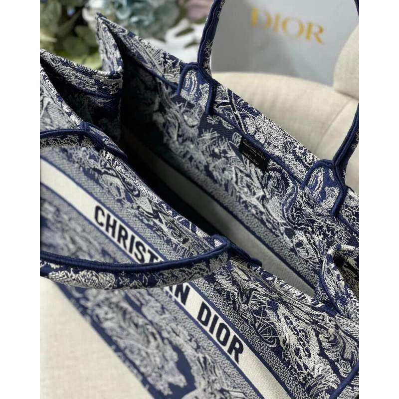 41.5 x 35 Dior Book Tote Blue Toile de Jouy Reverse Embroidery - Image 9
