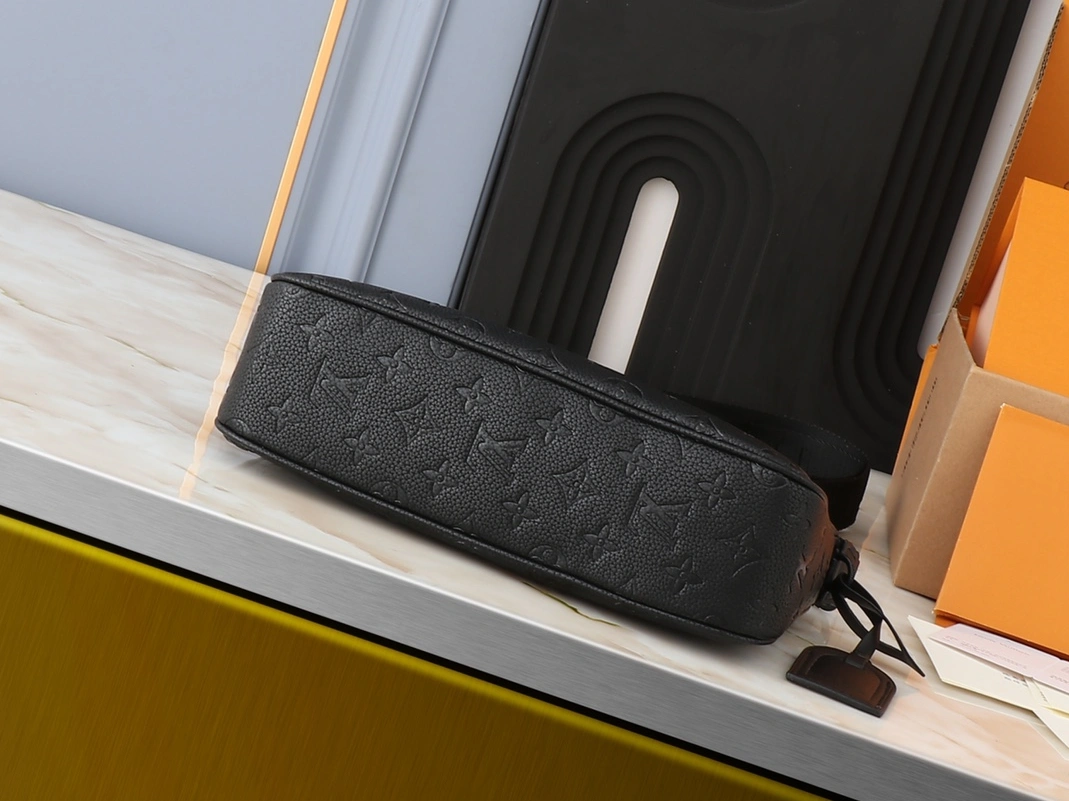 Durable 4149 Louis Vuitton AAA Quality Messenger Bags For Unisex - Image 3