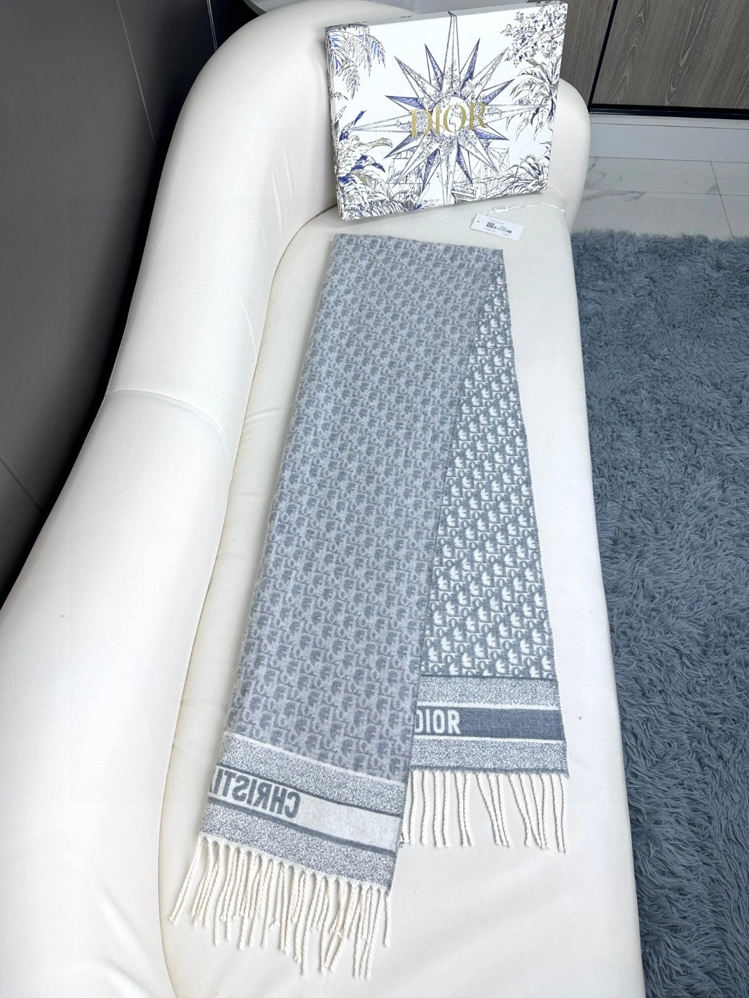 Durable 4900 Christian Dior Scarf - Image 4