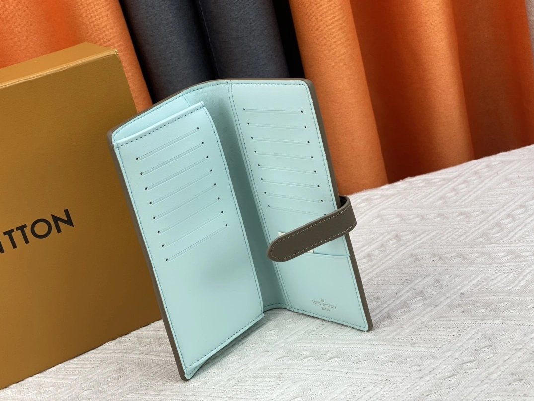 Durable 5001 Louis Vuitton AAA Quality Wallets - Image 7