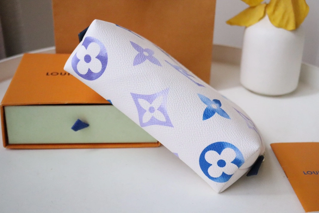 Durable 6598 Louis Vuitton AAA Quality Wallets For Women - Image 3