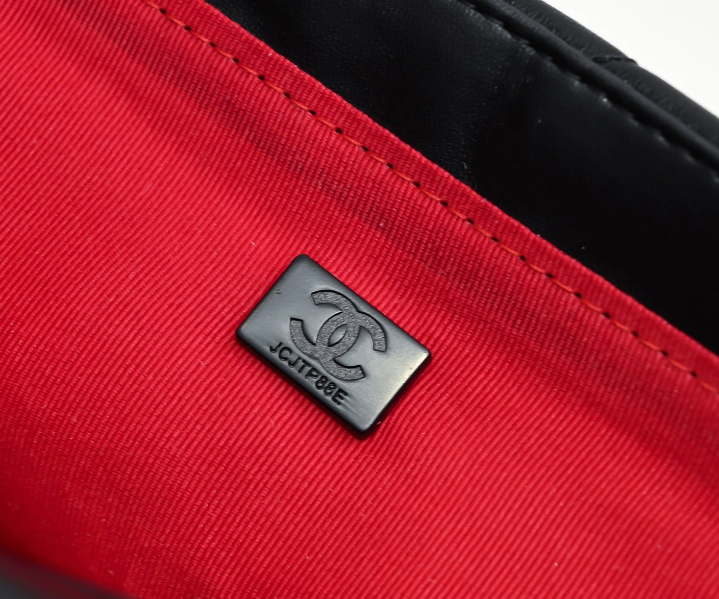 EasyMatch 2392 Chanel AAA Quality Messenger Bags For Women - Image 8