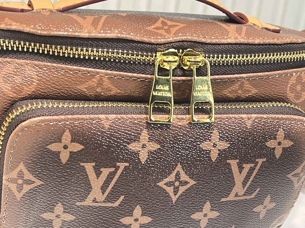 EasyMatch 3060 Louis Vuitton LV AAA Quality Belt Bags For Unisex - Image 4