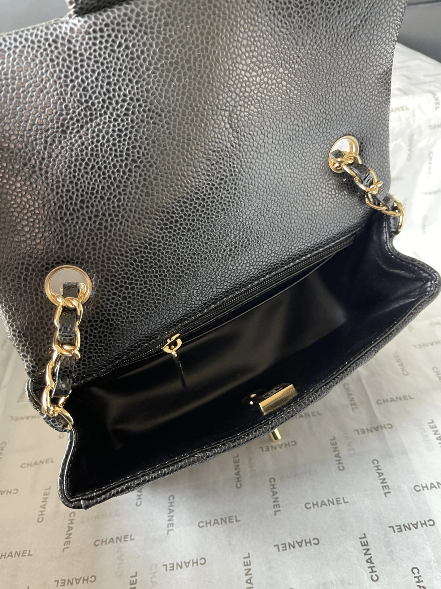 EasyMatch 9428 Chanel AAA Quality Messenger Bags For Women - Image 8