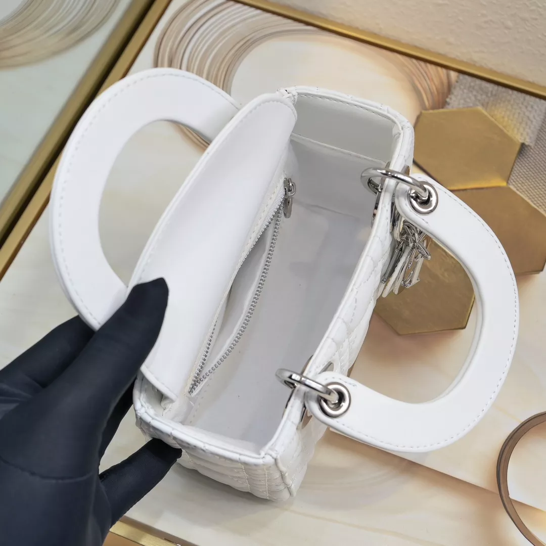 Efficient 4533 Christian Dior AAA Quality Handbags For Women - Image 8