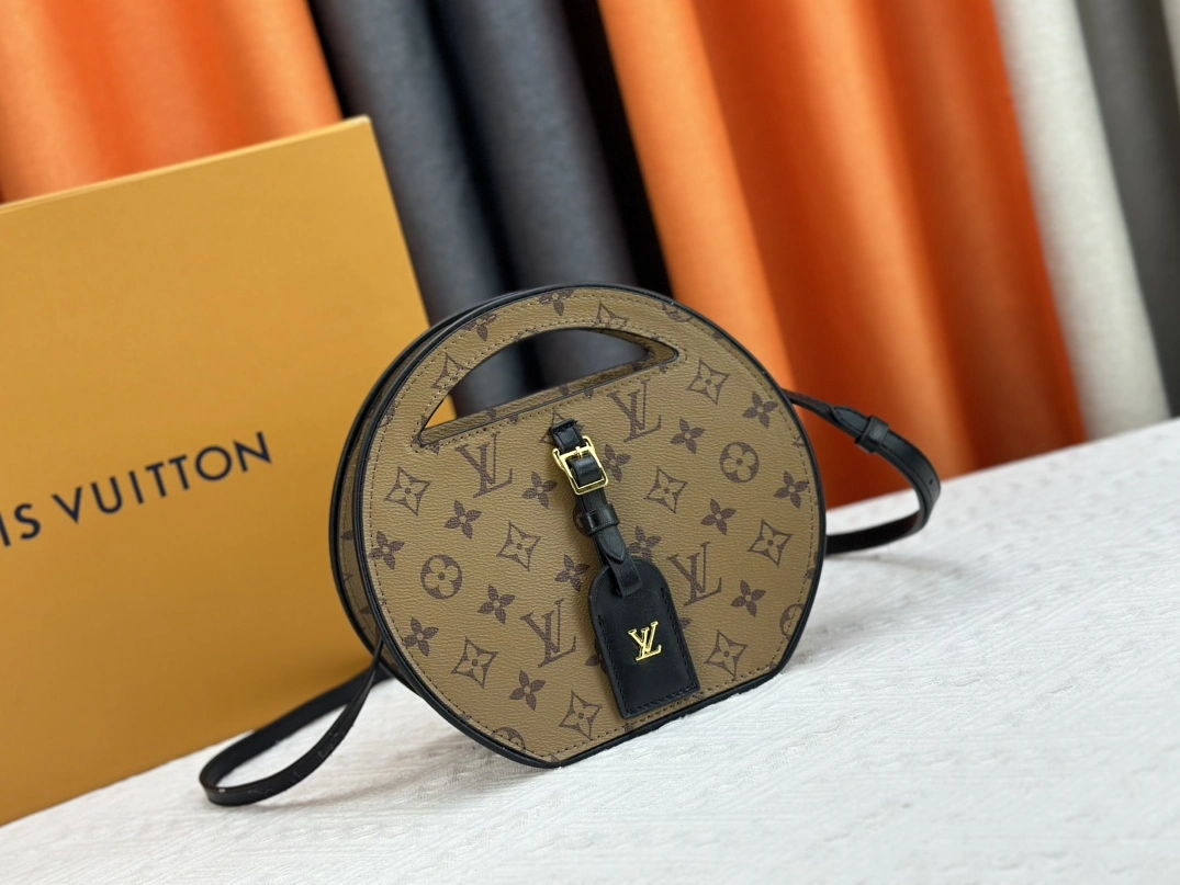 Efficient 6596 Louis Vuitton AAA Quality Messenger Bags For Women