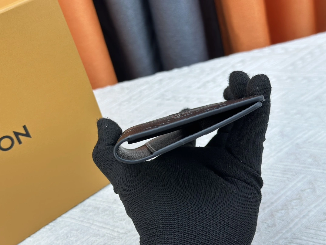 Efficient 7233 Louis Vuitton LV Card Case - Image 5