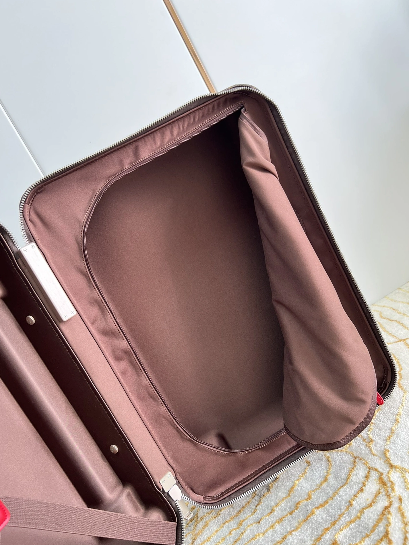 Efficient 8108 Louis Vuitton Luggage - Image 8