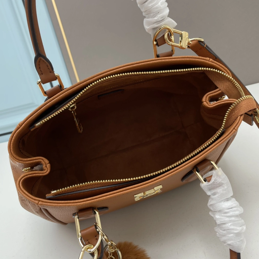 Efficient 8300 Louis Vuitton AAA Quality Handbags For Women - Image 7