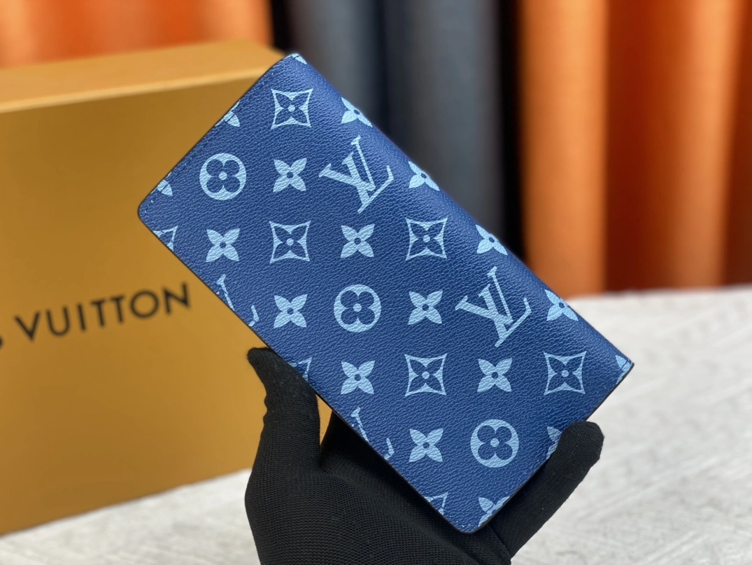 Elegant 9484 Louis Vuitton LV Card Case For Unisex
