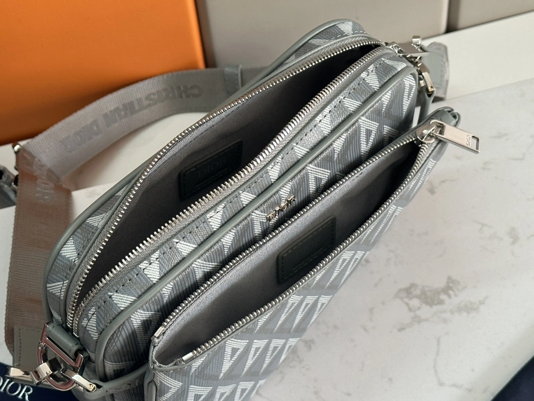 Fashionable 4468 Christian Dior AAA Man Messenger Bags - Image 7
