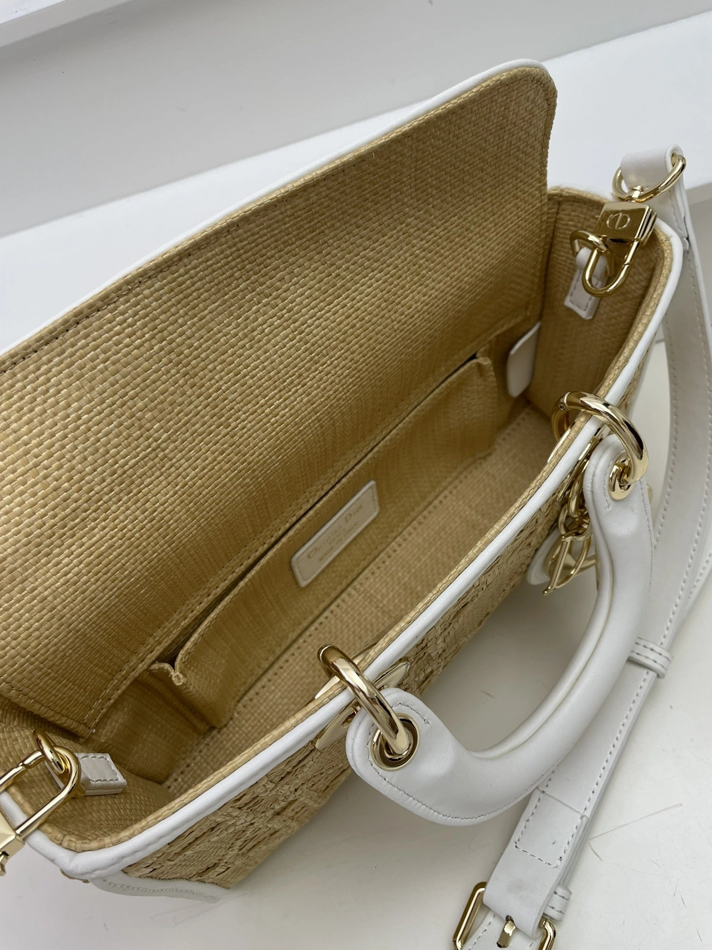 Fashionable 6242 Christian Dior AAA Quality Handbags For Women - Image 8