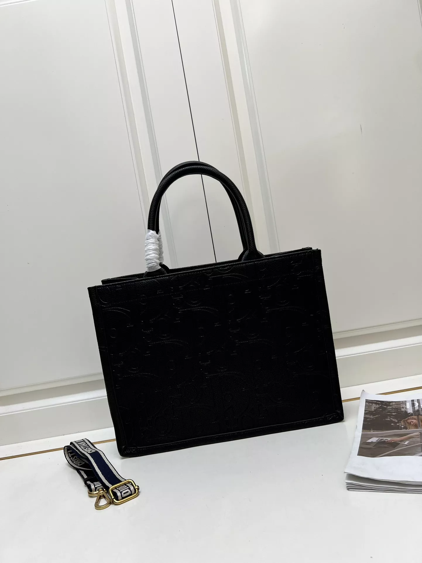 Fashionable 9973 Christian Dior AAA Quality Tote-Handbags For Women