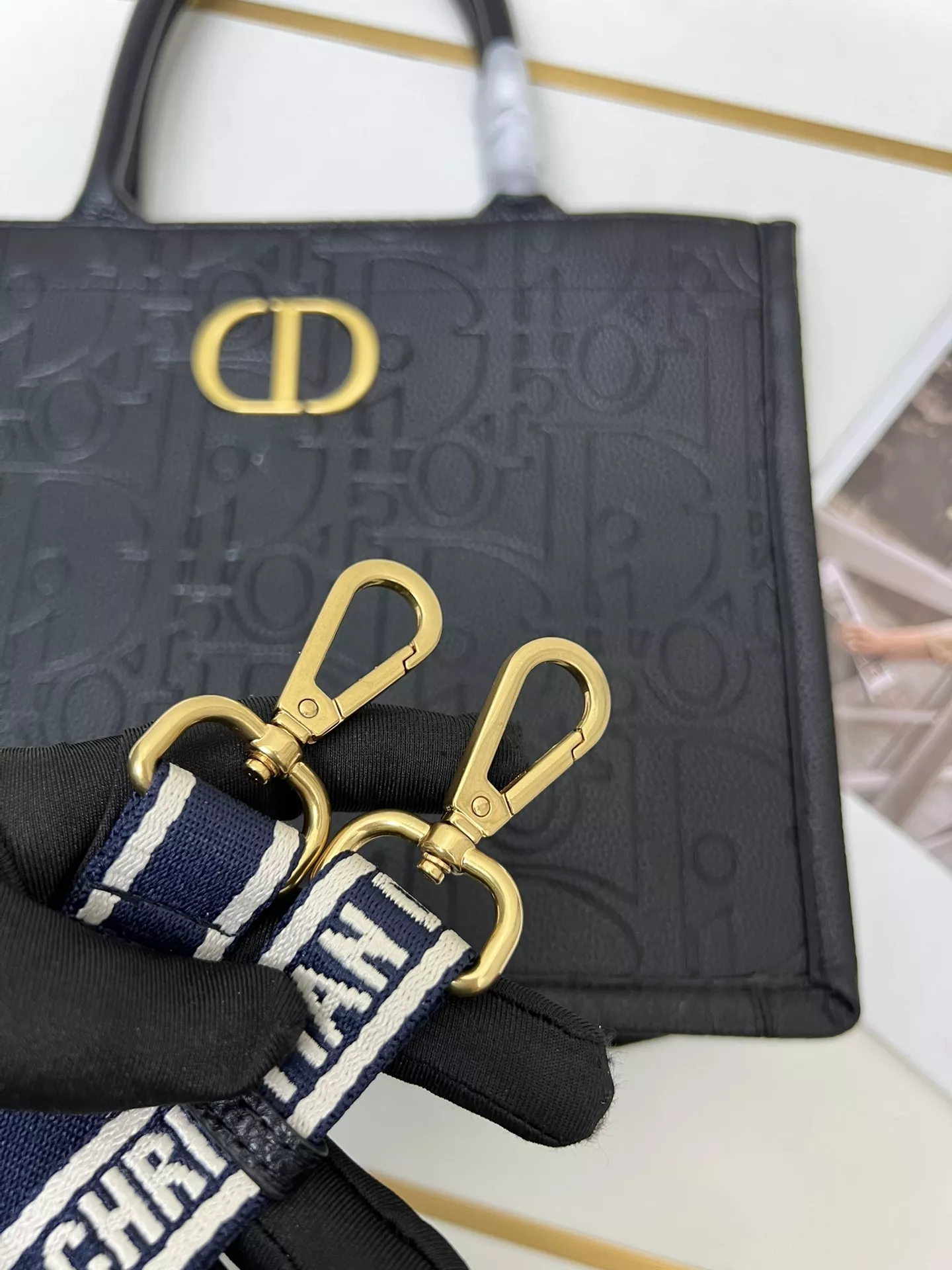 Fashionable 9973 Christian Dior AAA Quality Tote-Handbags For Women - Image 4