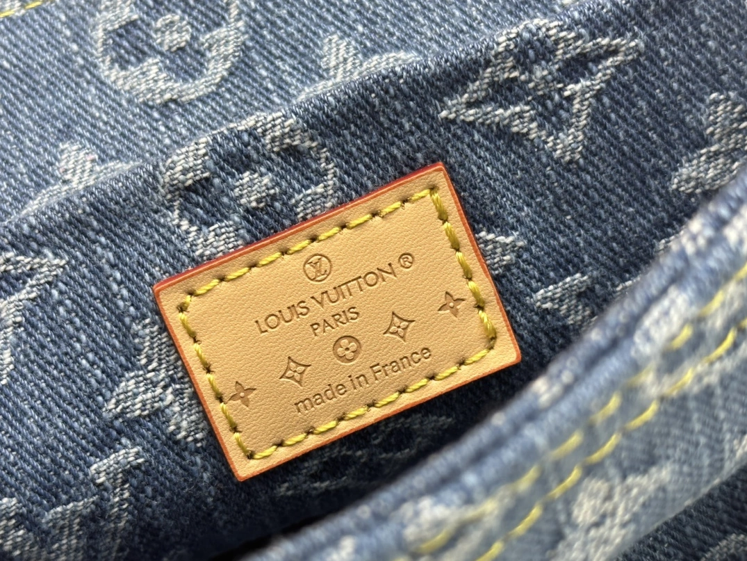 Flexible 1758 Louis Vuitton AAA Quality Shoulder Bags For Women - Image 6