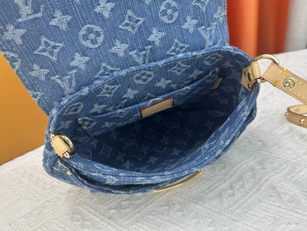 Flexible 1758 Louis Vuitton AAA Quality Shoulder Bags For Women - Image 7