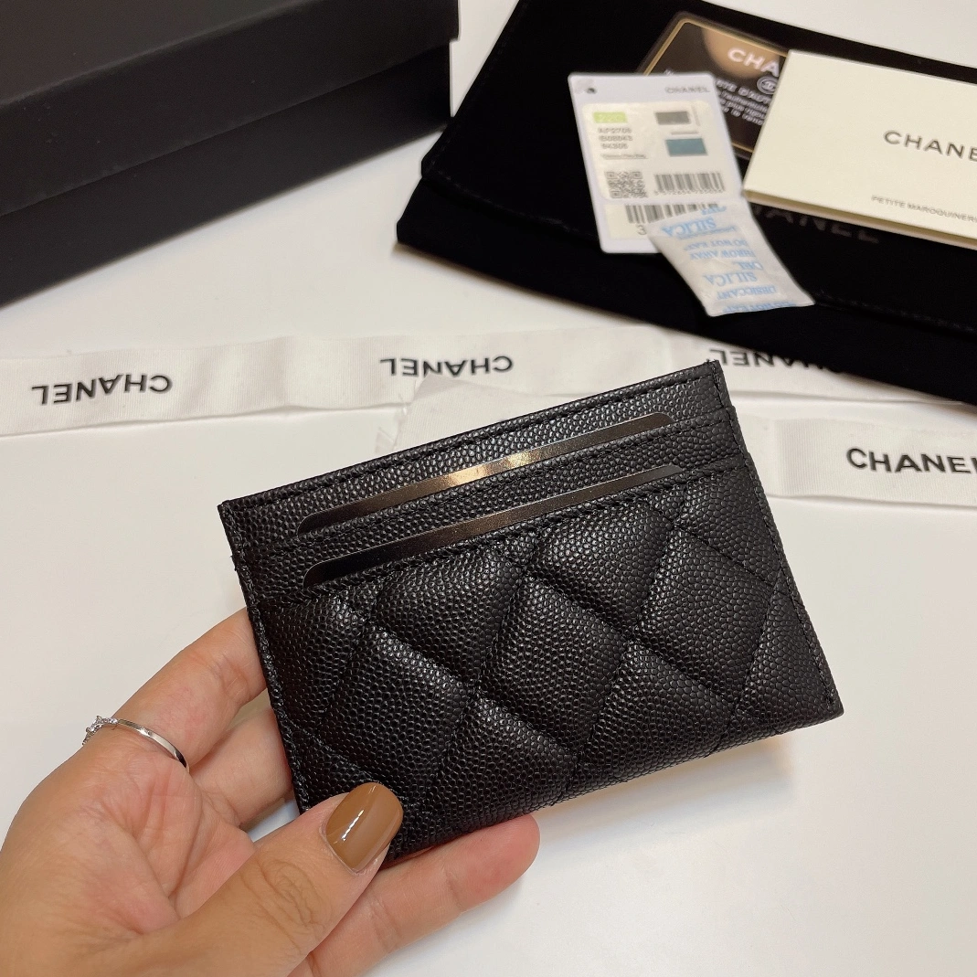 Flexible 2632 Chanel Card Case - Image 3