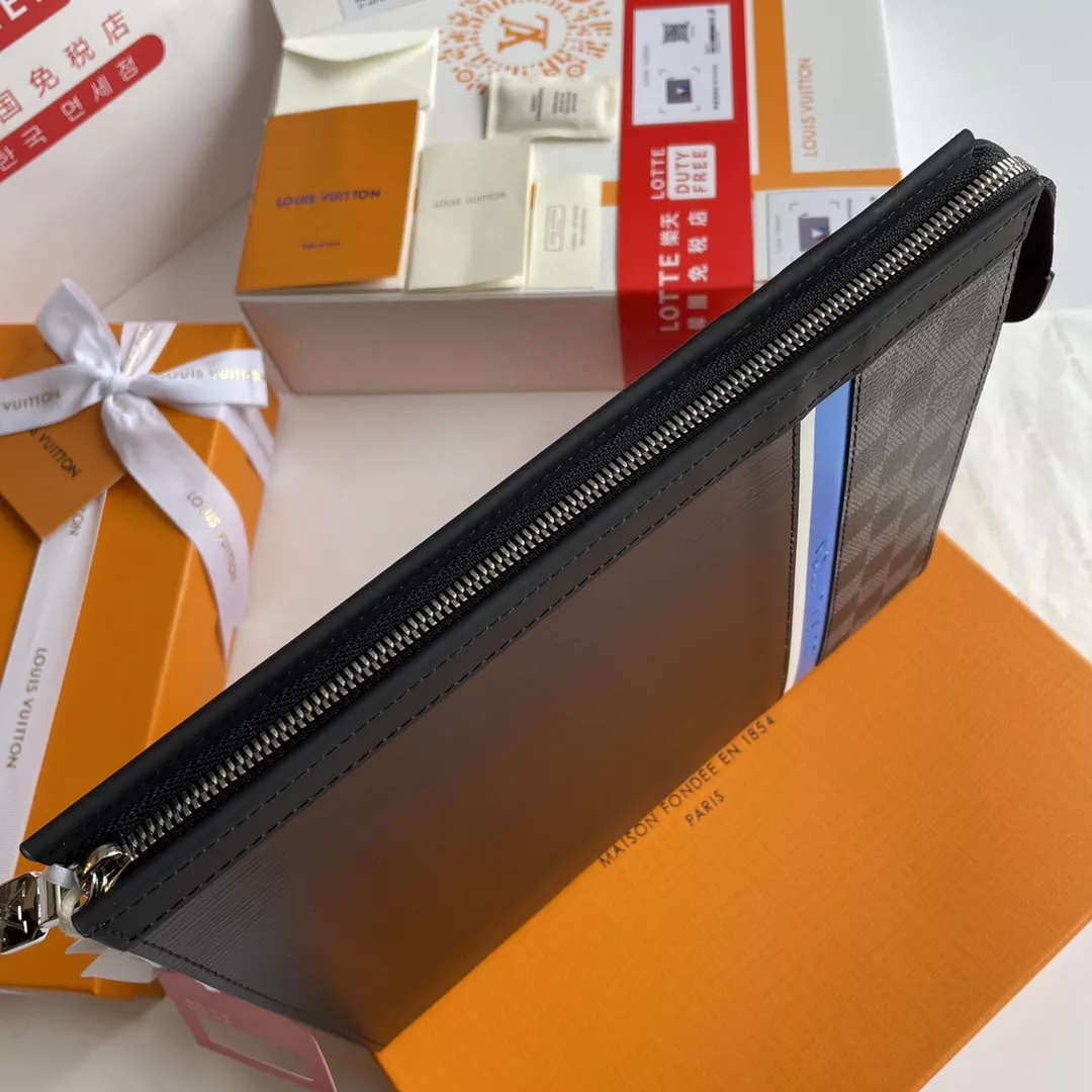 Flexible 4360 Louis Vuitton AAA Quality Wallets - Image 4