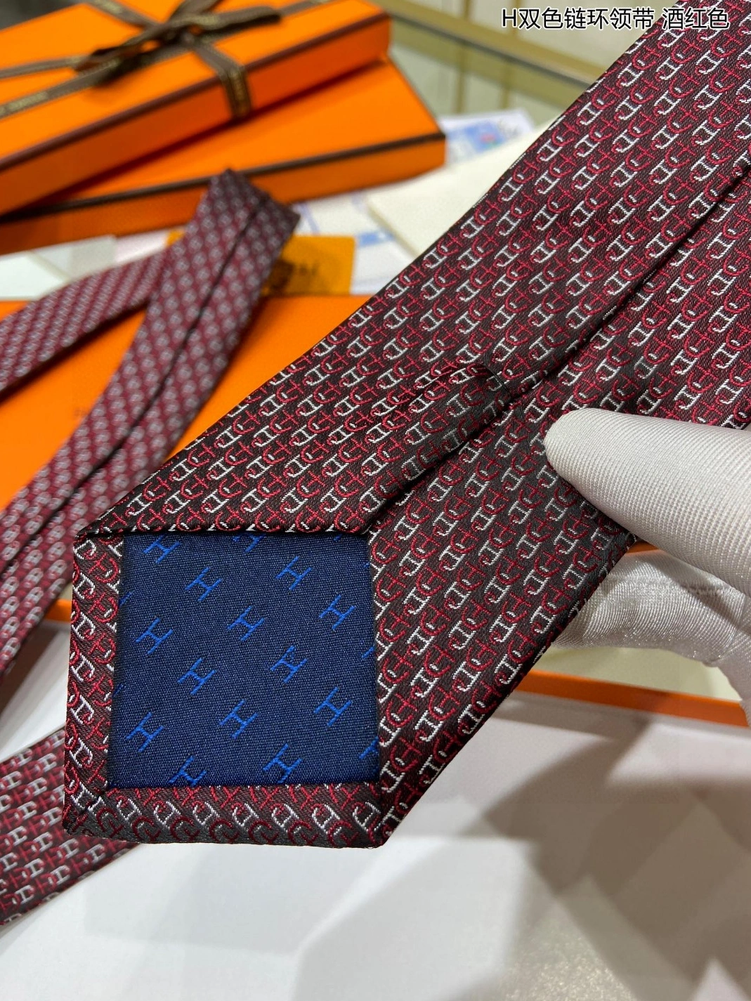 Flexible 5497 Hermes Necktie For Men - Image 6