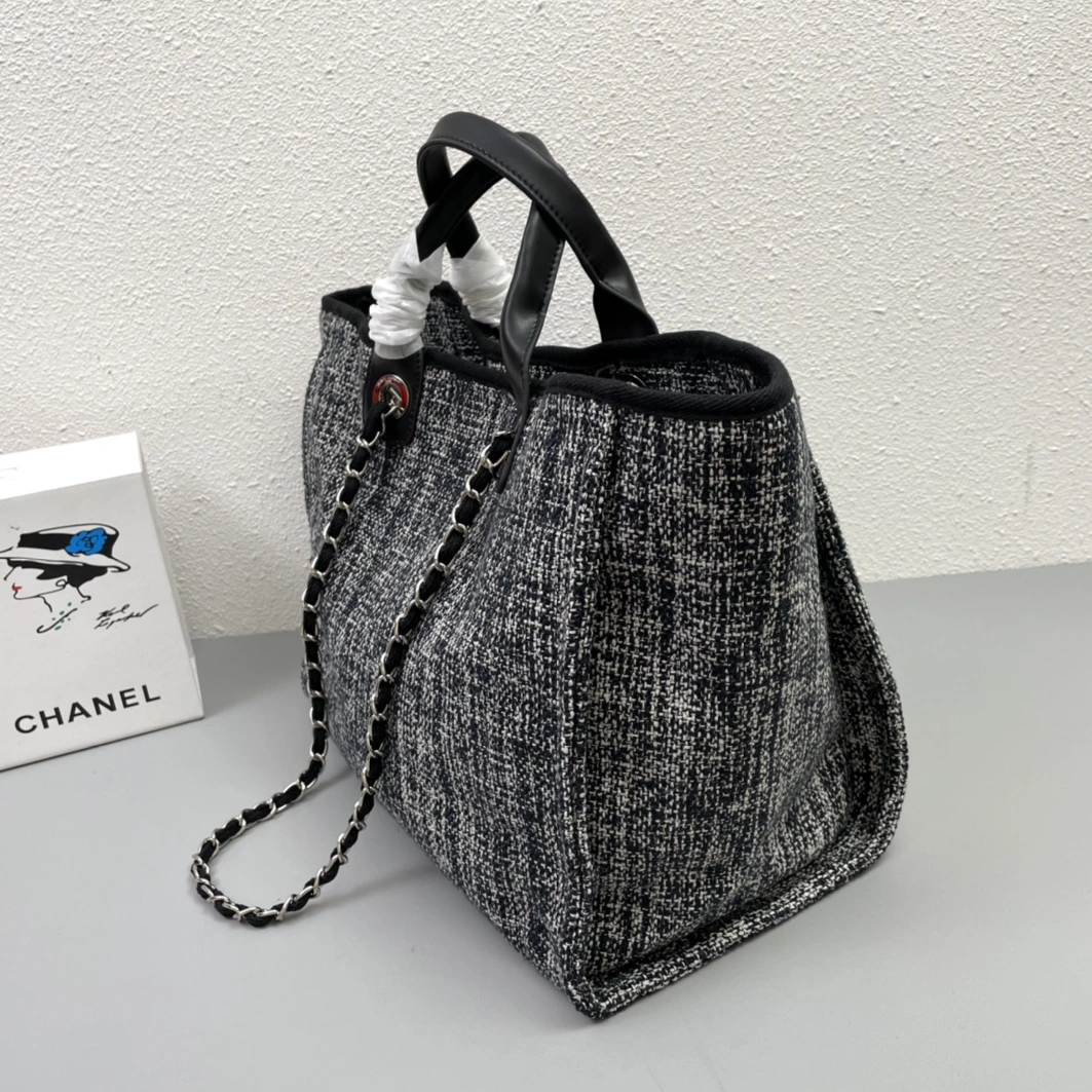 Flexible 6772 Chanel AAA Quality Handbags For Women - Image 3