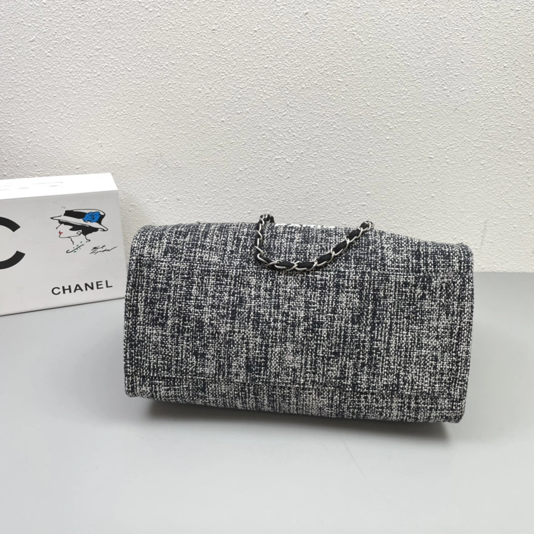 Flexible 6772 Chanel AAA Quality Handbags For Women - Image 4