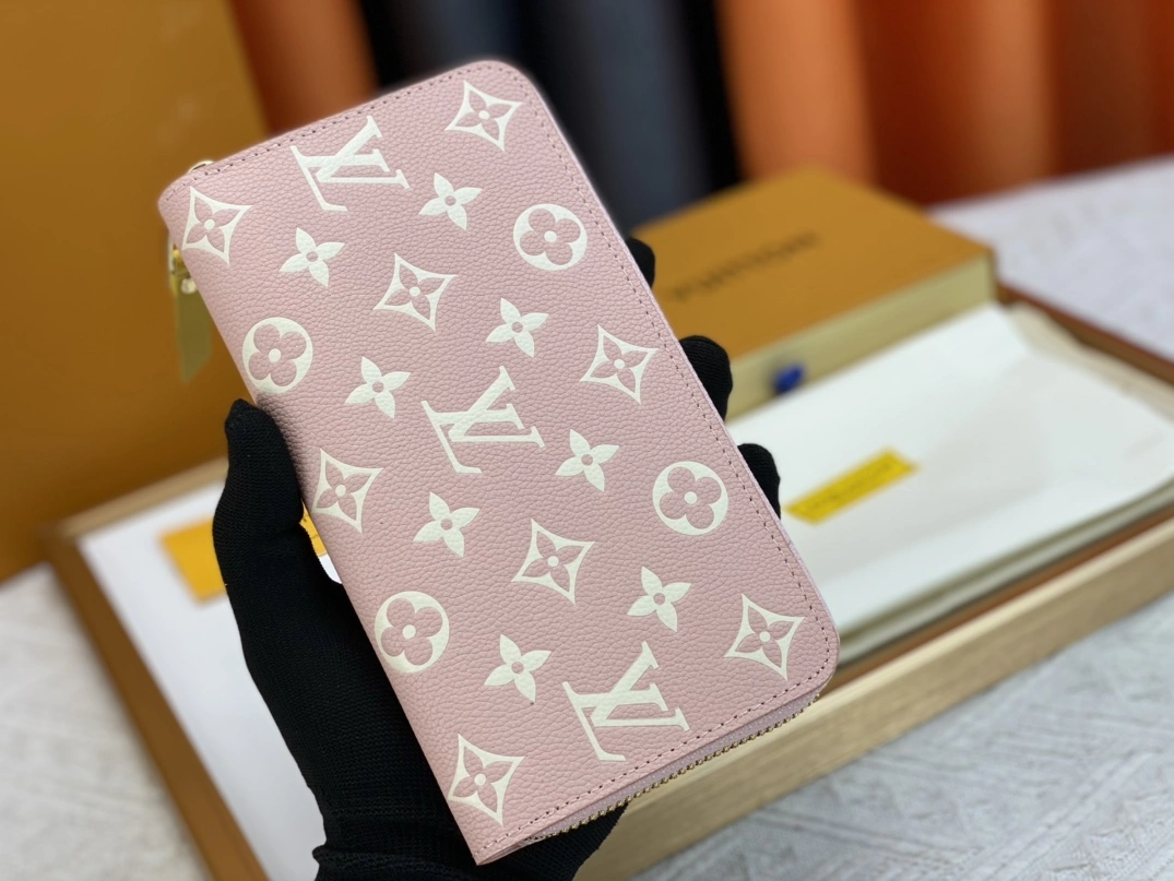 Functional 2040 Louis Vuitton AAA Quality Wallets For Women