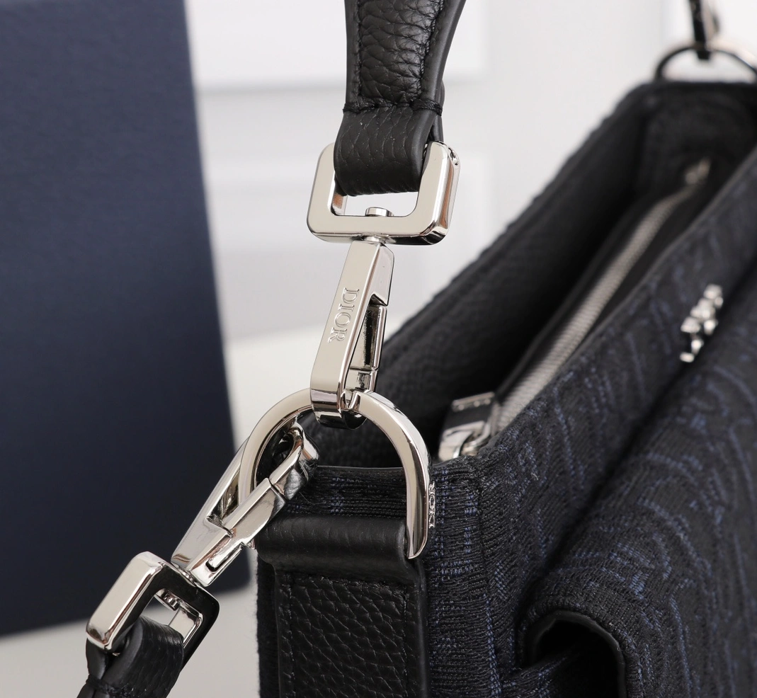 GoAnywhere 5467 Christian Dior AAA Man Messenger Bags - Image 6