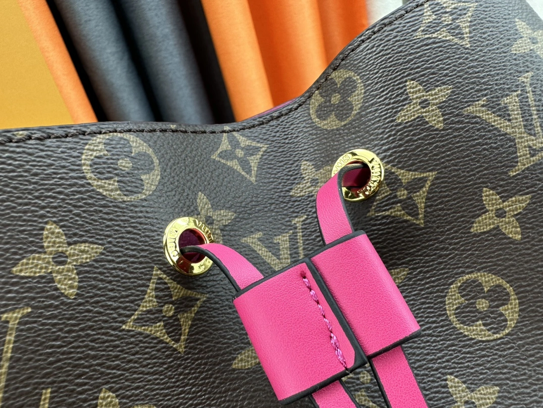 GoodFit 2950 Louis Vuitton AAA Quality Messenger Bags For Women - Image 5