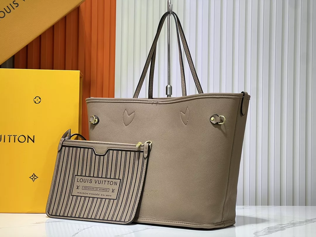 GoodFit 6388 Louis Vuitton AAA Quality Shoulder Bags For Women - Image 3