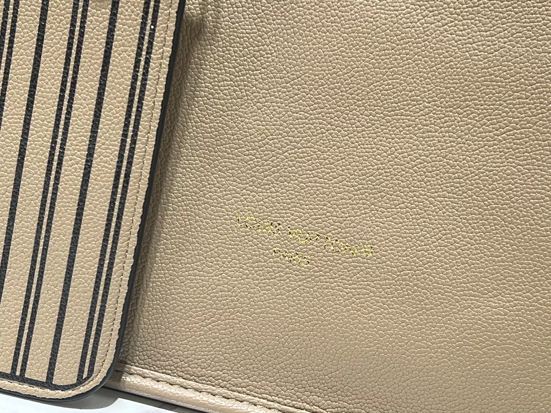 GoodFit 6388 Louis Vuitton AAA Quality Shoulder Bags For Women - Image 4